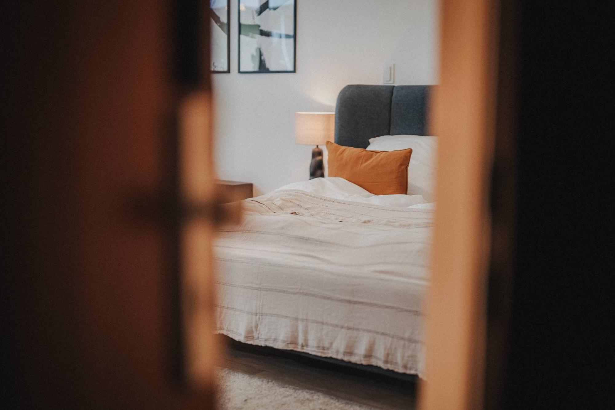 Downtown Apartment Mit Luxusbad Am Hafen Nur 5 Minuten Zu Fuss In Die Innenstadt Und Zum Bahnhof! Oldenburg Eksteriør bilde