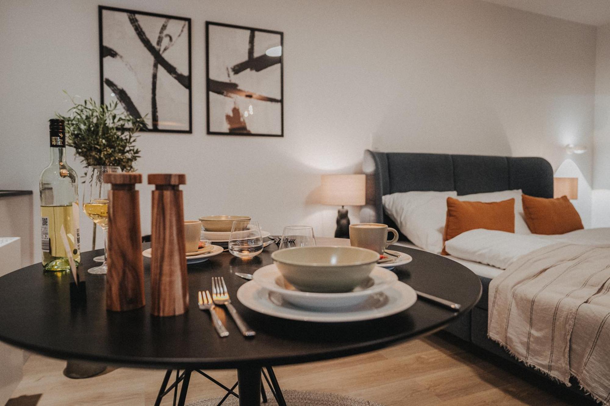 Downtown Apartment Mit Luxusbad Am Hafen Nur 5 Minuten Zu Fuss In Die Innenstadt Und Zum Bahnhof! Oldenburg Eksteriør bilde