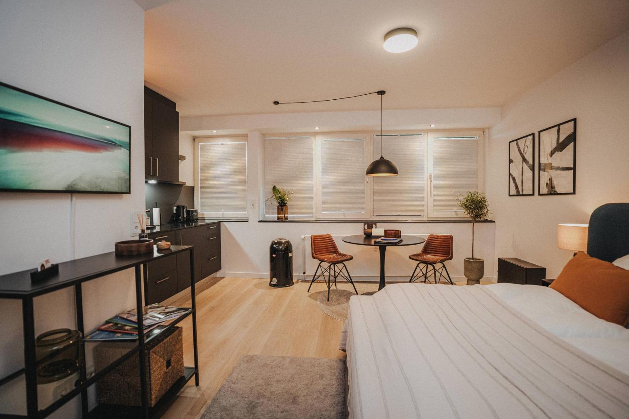Downtown Apartment Mit Luxusbad Am Hafen Nur 5 Minuten Zu Fuss In Die Innenstadt Und Zum Bahnhof! Oldenburg Eksteriør bilde