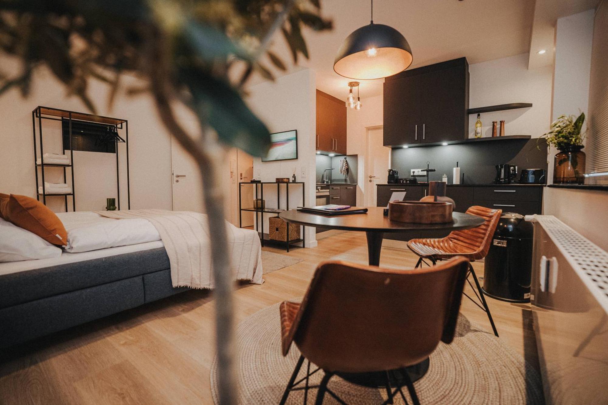 Downtown Apartment Mit Luxusbad Am Hafen Nur 5 Minuten Zu Fuss In Die Innenstadt Und Zum Bahnhof! Oldenburg Eksteriør bilde